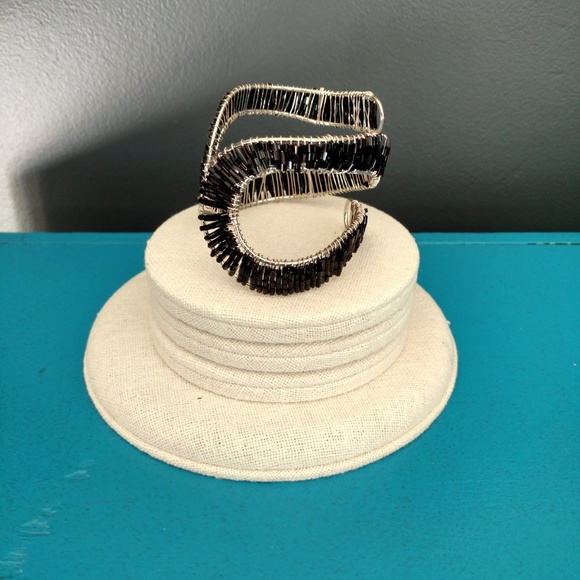 Black bugle bead cuff - Picture 3 of 7